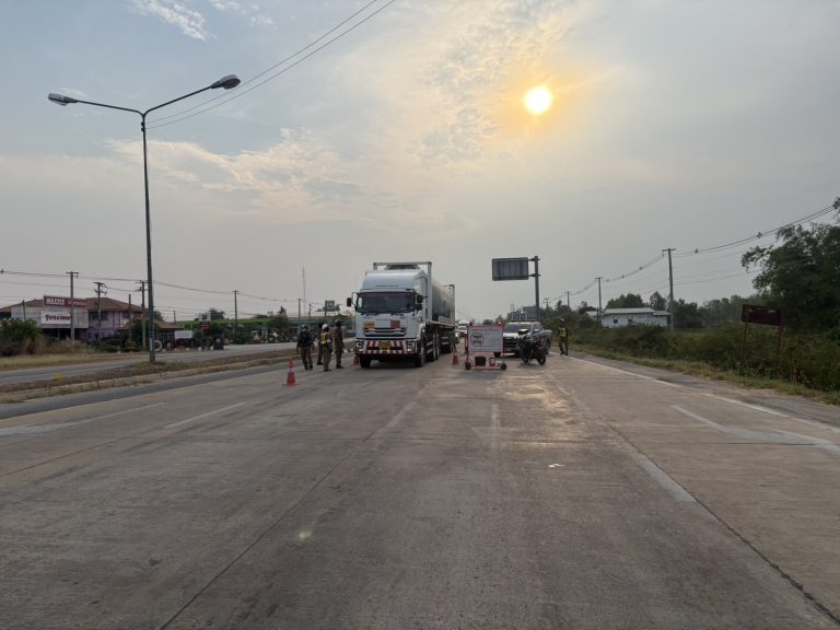 ตั้งจุดตรวจกวดขันวินัยจราจร และป้องกันปราบปรามอาชญากรรม