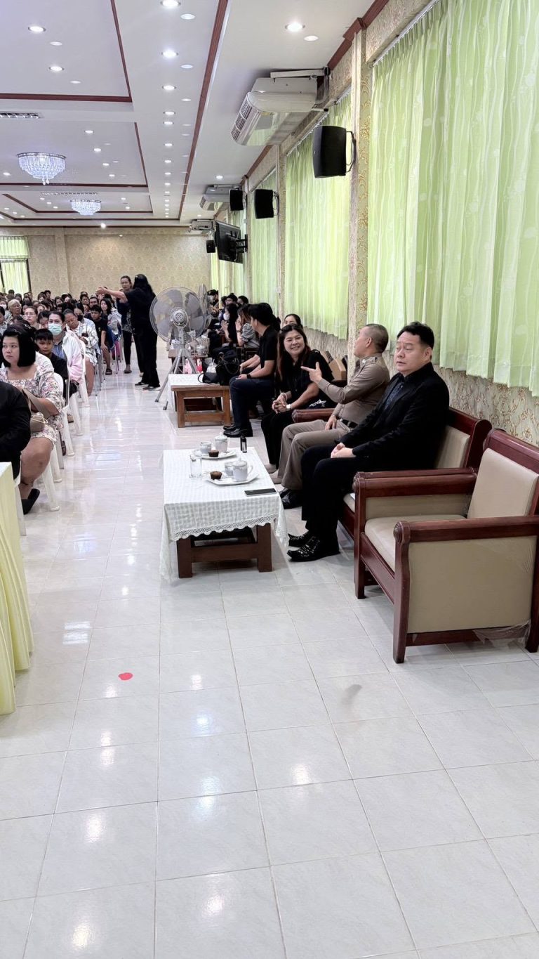 ประชาสัมพันธ์ในที่ประชุมผู้ปกครองนักเรียนโรงเรียนอนุบาลไทรงาม